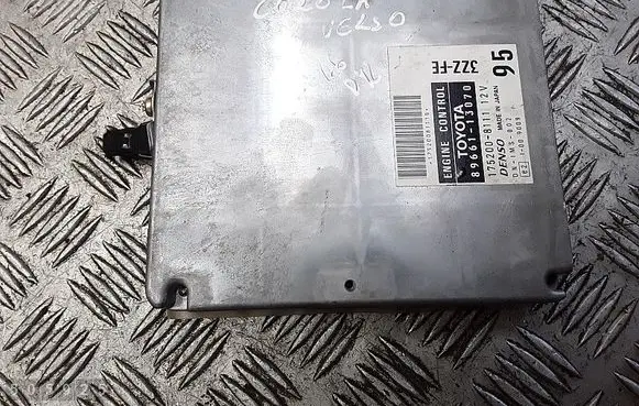 Toyota Corolla Verso E121 Engine control unit/module 8966113070 1752008111