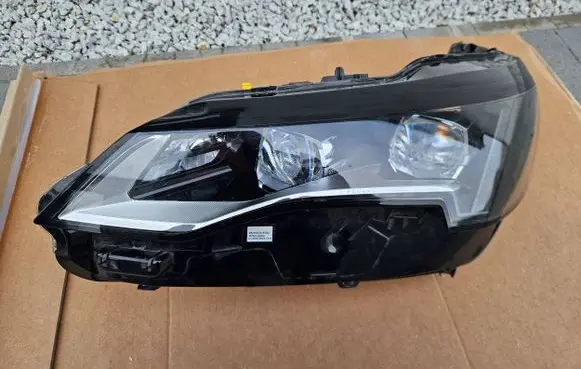 Peugeot 3008 II Headlight/headlamp 9836230680 2403285570 89914261