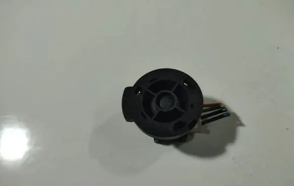 Toyota Avensis T250 Front door speaker 