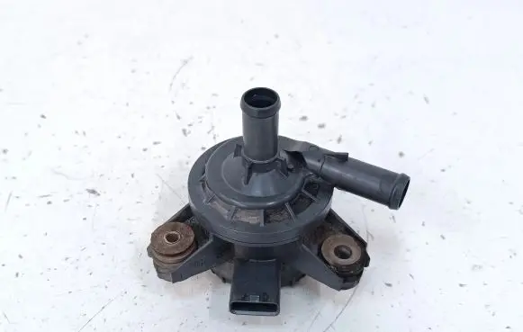 Toyota Prius+ (ZVW40) Electric auxiliary coolant/water pump G904052010