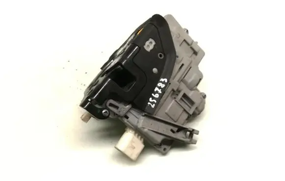 Audi A3 S3 8P Front door lock 4F2837015