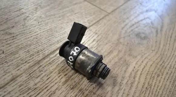 Audi A4 S4 B9 Fuel pressure sensor 0928400768