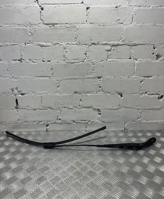 Mercedes-Benz Vito Viano W447 Front wiper blade arm A4478200000