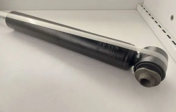 BMW X5 E53 Front shock absorber/damper 555608
