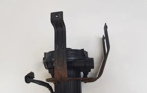 BMW 7 E65 E66 Secondary air pump 7506210 72812400