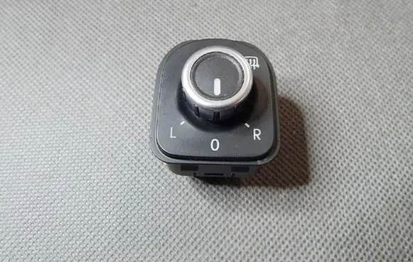 Volkswagen PASSAT CC Wing mirror switch 3C8959565B