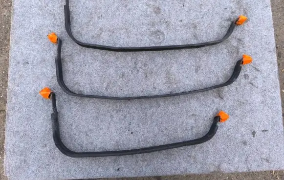 Volkswagen Multivan T5 Fuel tank mounting bracket 