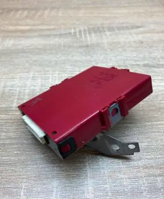 Toyota Prius (XW20) Gateway control module 8911147040 2324005280 USED