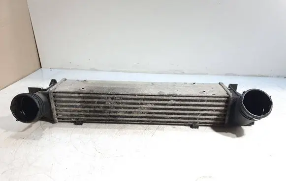 BMW 3 E90 E91 Intercooler radiator 7800680 3296373