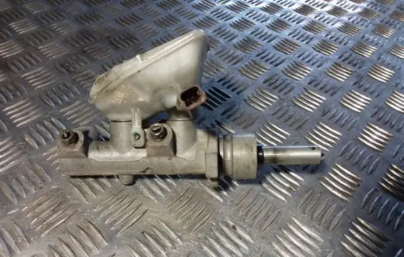 Peugeot 307 Master brake cylinder 0204224576