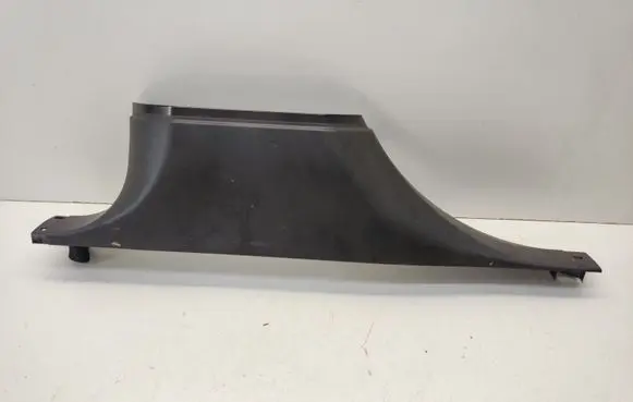 (B) pillar trim (bottom)