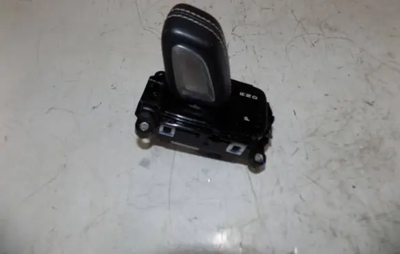 Volvo XC60 Gear shifter/selector 31492152