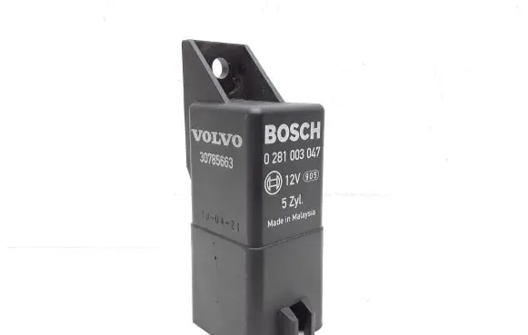 Volvo XC60 Glow plug pre-heat relay 30785663 0281003047