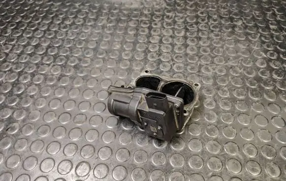 Audi A8 S8 D4 4H EGR valve 059129593F