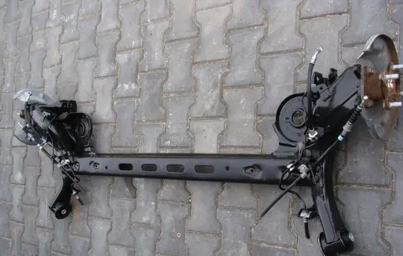 Suzuki Vitara (LY) Rear axle beam 
