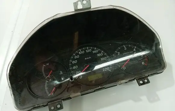 Mazda Premacy Speedometer (instrument cluster) 