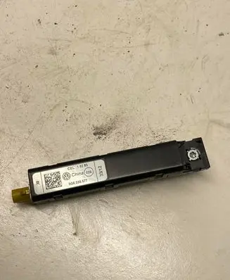 Volkswagen Golf VII Aerial antenna amplifier 5G6035577