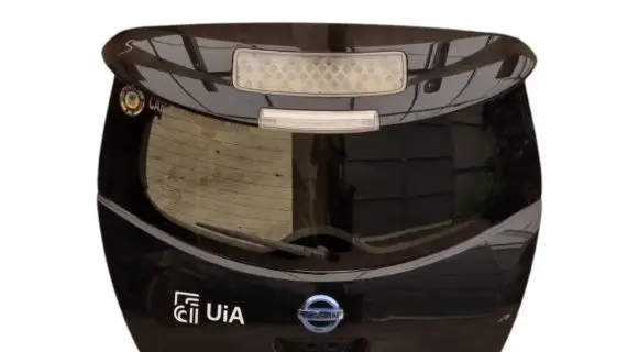 Nissan Leaf I (ZE0) Tailgate/trunk/boot lid