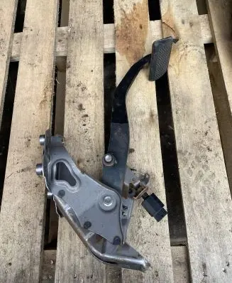 Toyota Auris E180 Brake pedal 8951047050