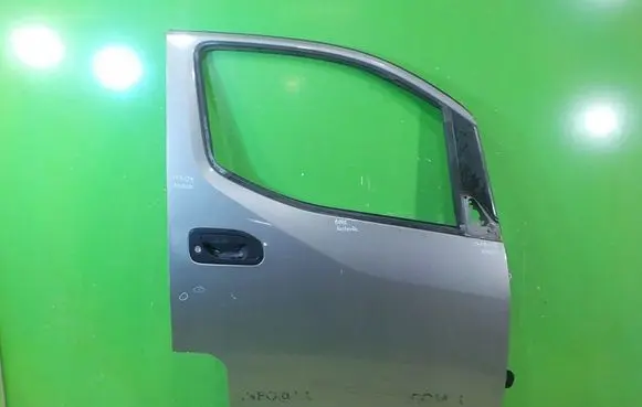 Nissan NV200 Front door PRZOD PRAWE