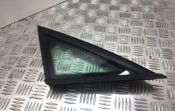 Seat Altea Front triangle window/glass 5P0845411 1643
