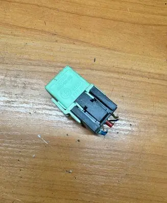 BMW 5 F10 F11 Other relay 8373700 23133B595314 6136