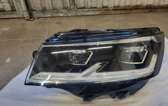 Volkswagen Transporter - Caravelle T6 Headlight/headlamp 7L1941035D 90199400