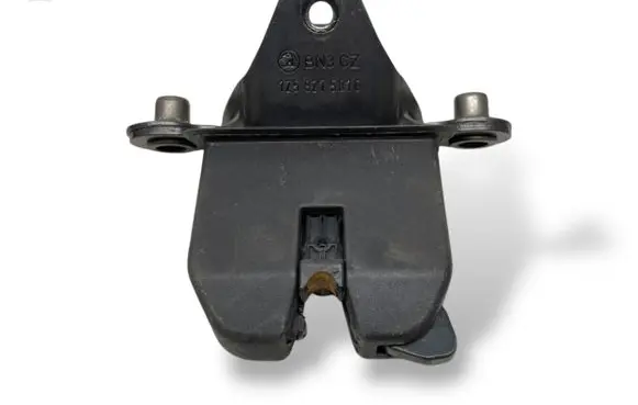 Skoda Octavia Mk2 (1Z) Tailgate/trunk/boot lock/catch/latch 1Z5827501C BN3CZ
