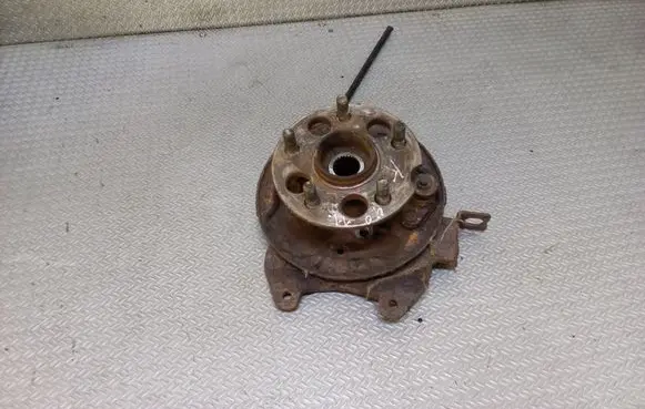 Rear wheel hub