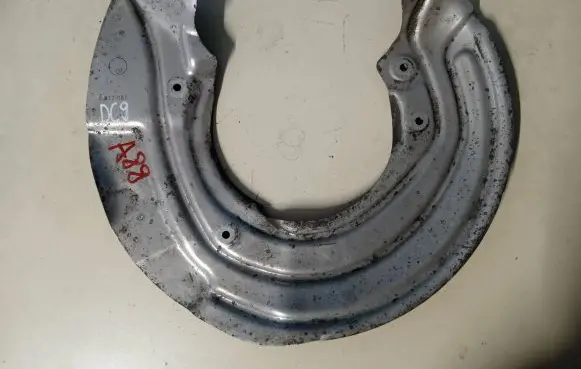 BMW 4 F32 F33 Front brake disc dust cover plate 6872081