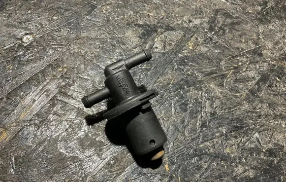 Mercedes-Benz S W140 Coolant heater control valve 1408300284