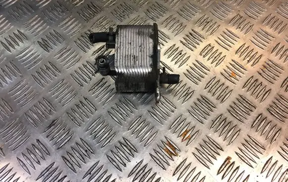 Engine oil radiator