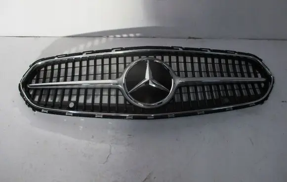 BMW 2 Active Tourer U06 Front bumper upper radiator grill A2068883800