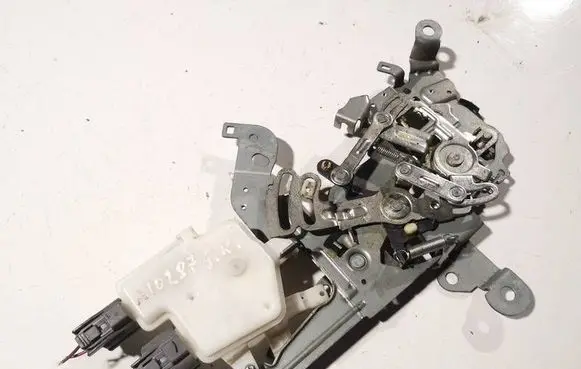 Mazda 5 Rear door lock