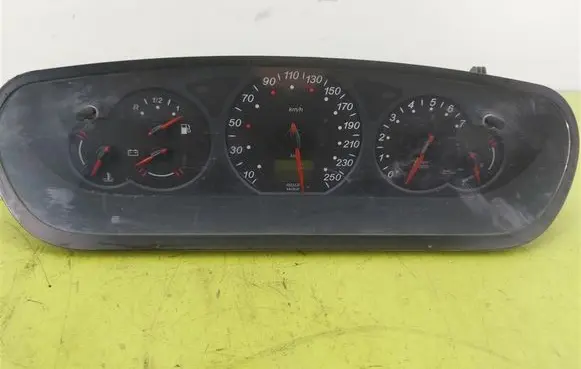 Citroen C5 Speedometer (instrument cluster) 9635289280
