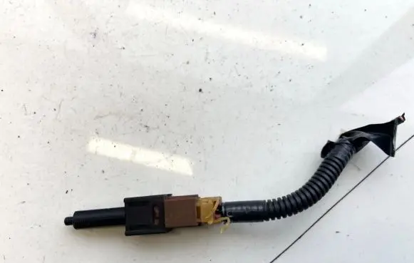 Nissan Almera N16 Brake pedal sensor switch