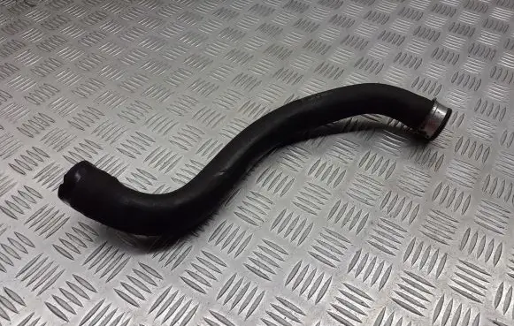 Mercedes-Benz C W204 Engine coolant pipe/hose 2045010582