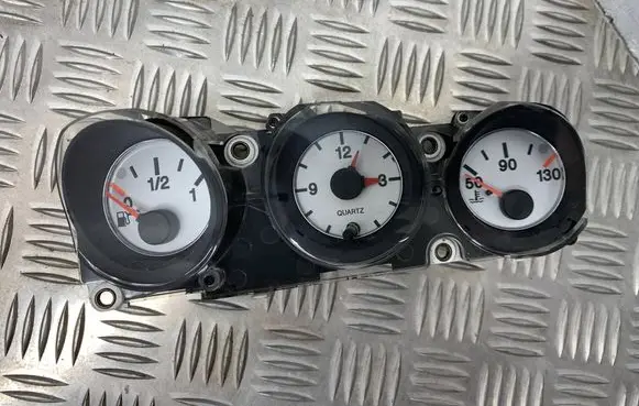 Speedometer (instrument cluster)