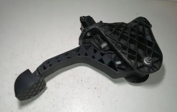 Clutch pedal