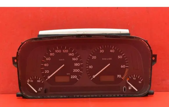 Volkswagen Golf III Speedometer (instrument cluster) 1H0919860C