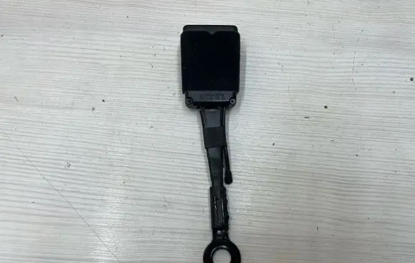 Peugeot 2008 II Front seatbelt buckle 6350543ETB