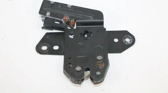 Chrysler Sebring (FJ - JX) Rear door lock