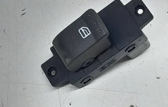 SsangYong Korando Electric window control switch 202006279