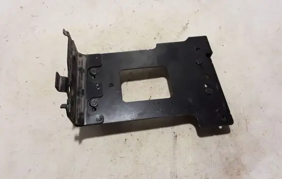 Other engine bay part