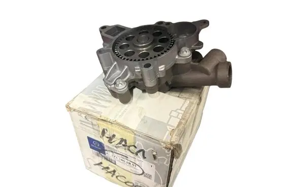Mercedes-Benz SLK R171 Oil pump A2711800801