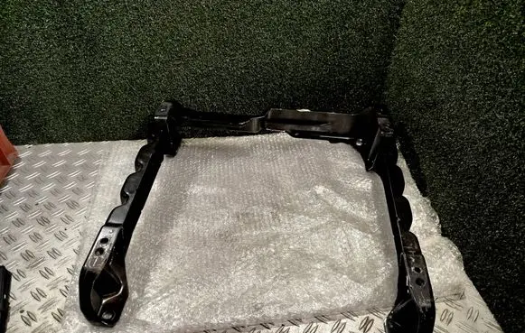 Porsche Cayenne (92A) Front passenger seat console base 7P0881677B 7P0881677