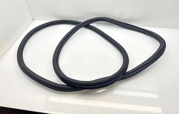 Volkswagen Golf VIII Rubber seal rear door 5H4867913