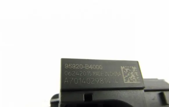 Hyundai Tucson TL Airbag deployment crash/impact sensor 95920B4000