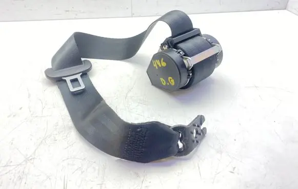 Volkswagen Golf VII Rear seatbelt 621102200 000090U