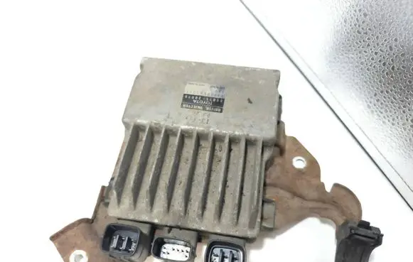 Toyota Avensis T250 Fuel injection control unit/module 8987120070 1310001371